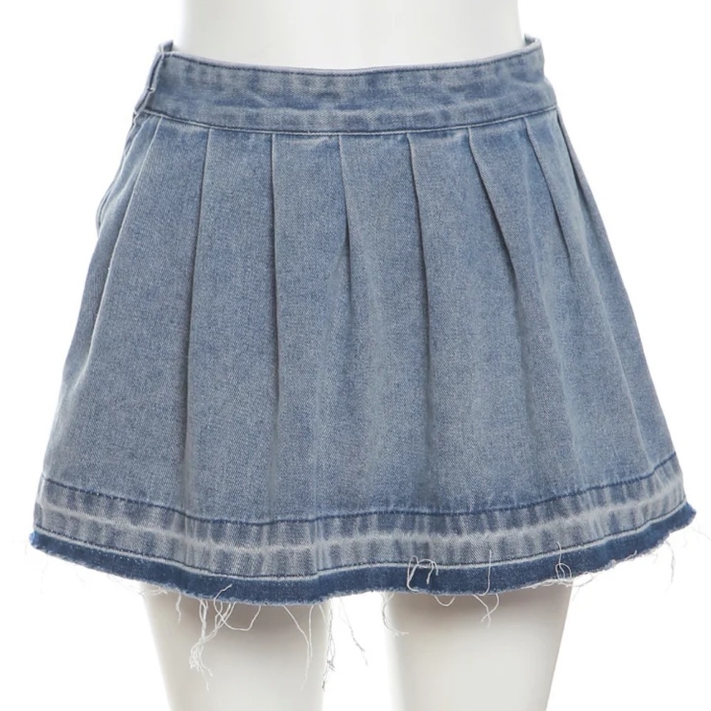 Women’s denim pleated skirt